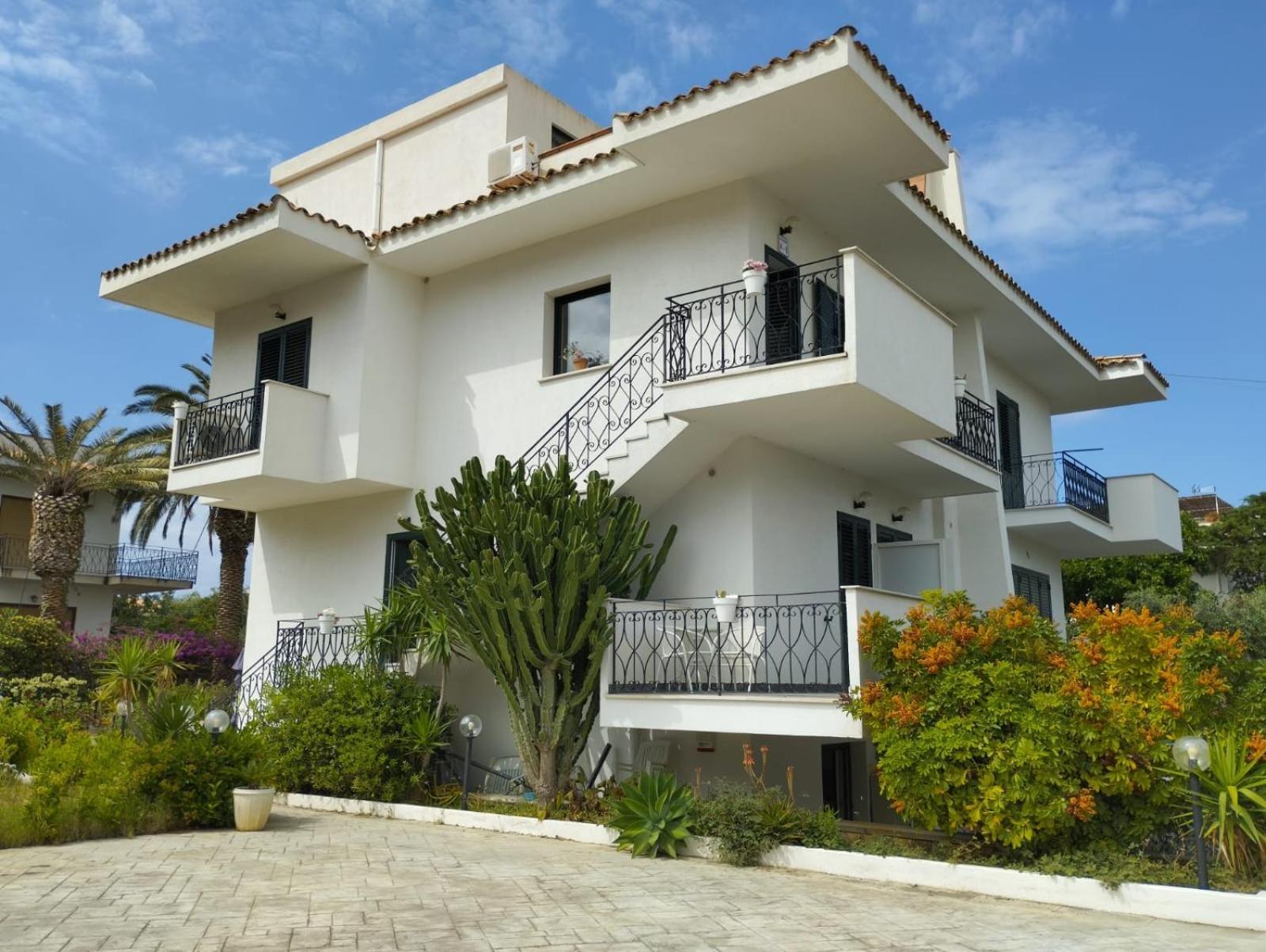 Fiore Di Loto Rooms Carini Exterior photo